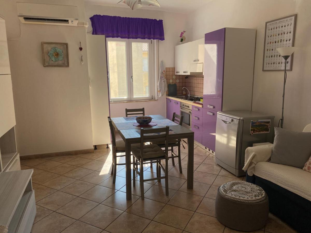 Lovely Sardinia Apartment Porto Torres Luaran gambar
