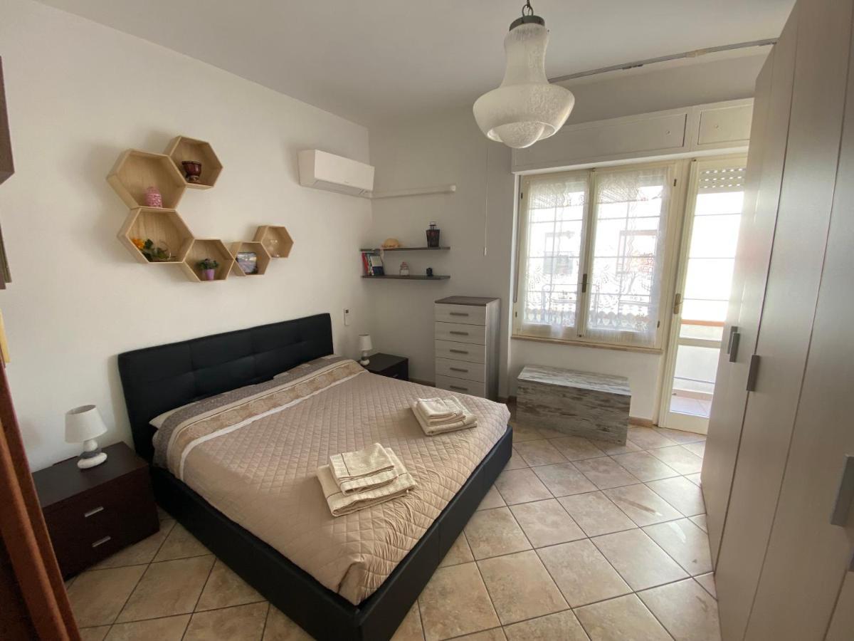 Lovely Sardinia Apartment Porto Torres Luaran gambar