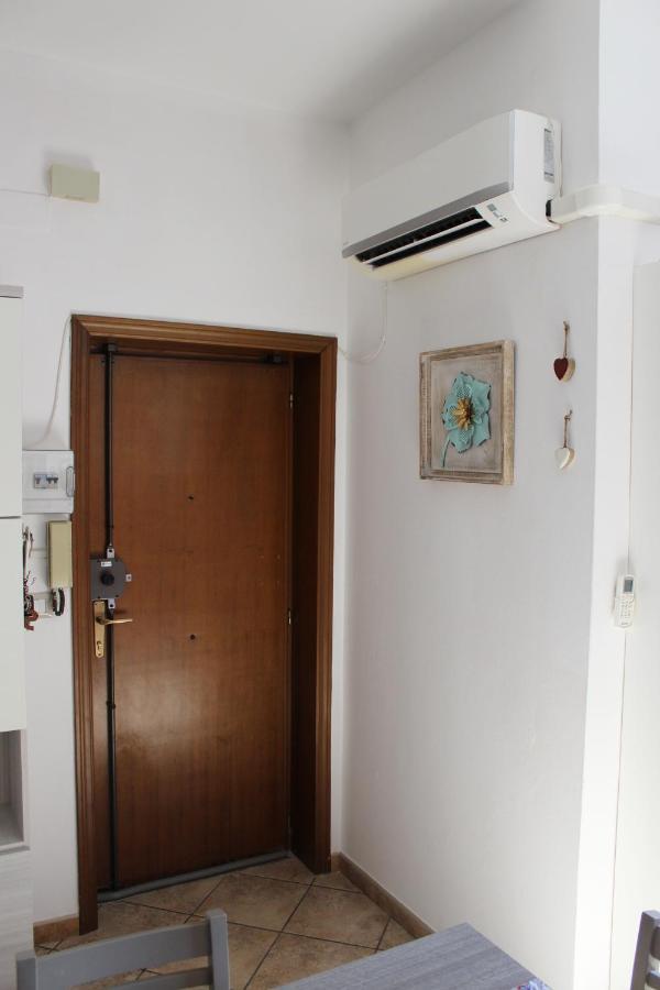 Lovely Sardinia Apartment Porto Torres Luaran gambar
